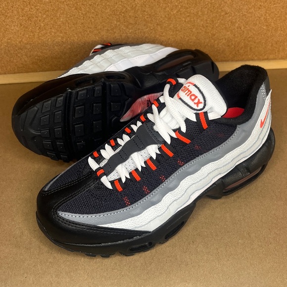 Nike 
Air max 95
Infrared
GS
Brand new - Picture 7 of 7